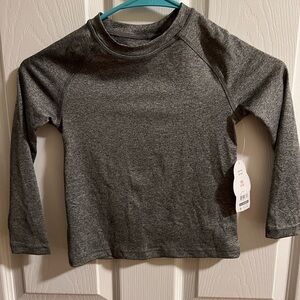 Boys 4-5 long sleeve new with tags
C1